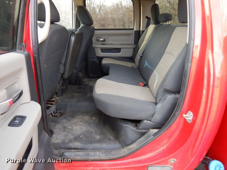 image for item HX9520 2012 Dodge Ram 5500HD  Crew Cab utility truck