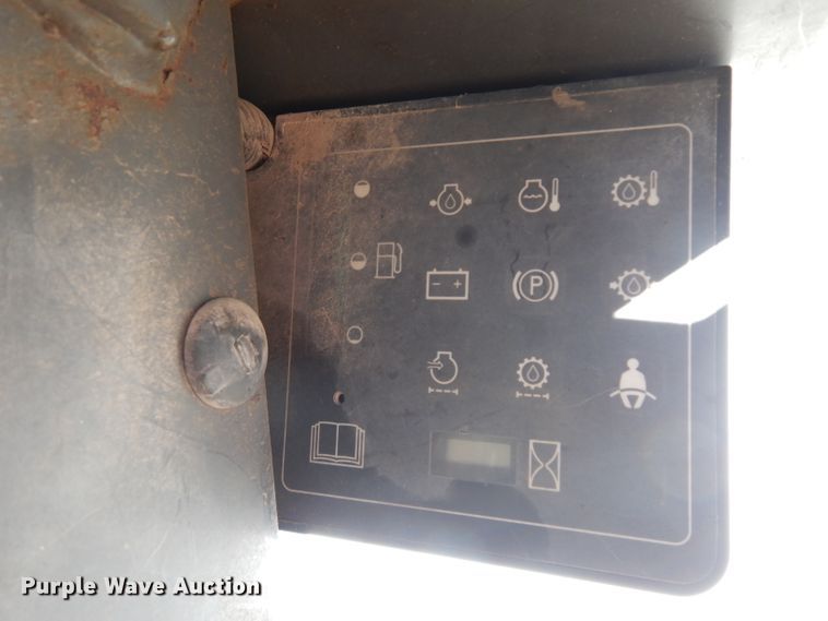 image for item IF9997 2002 Case 60XT  skid steer loader