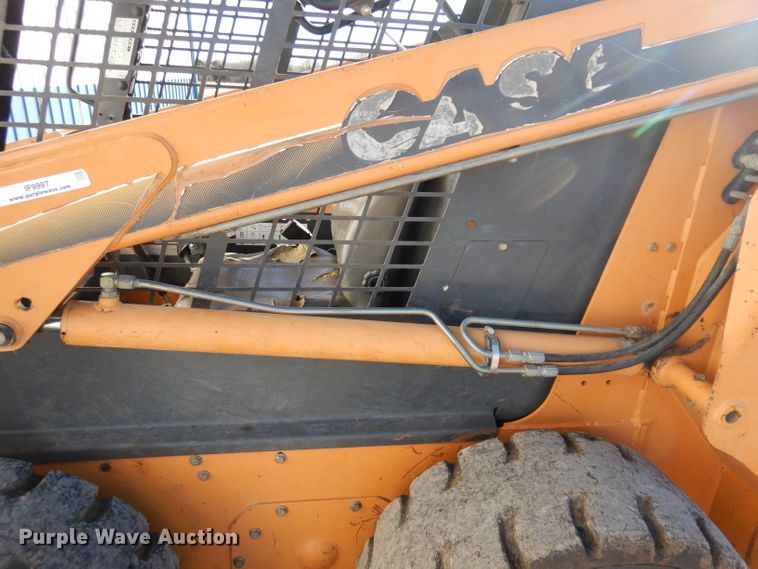 image for item IF9997 2002 Case 60XT  skid steer loader