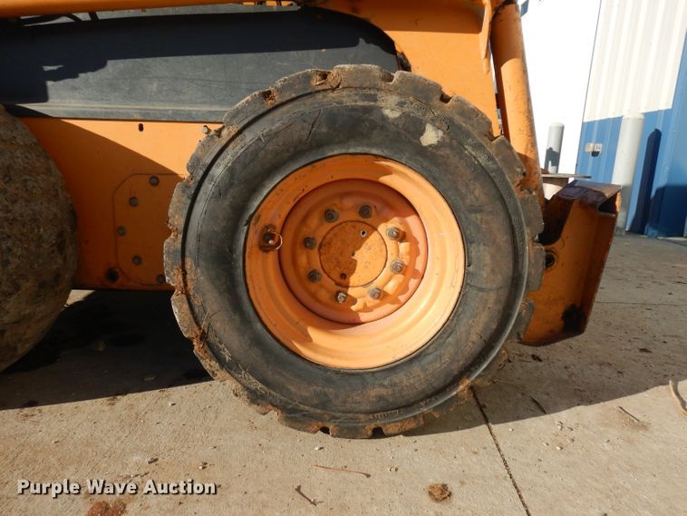 image for item IF9997 2002 Case 60XT  skid steer loader