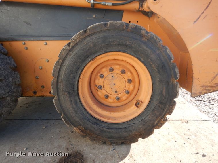 image for item IF9997 2002 Case 60XT  skid steer loader