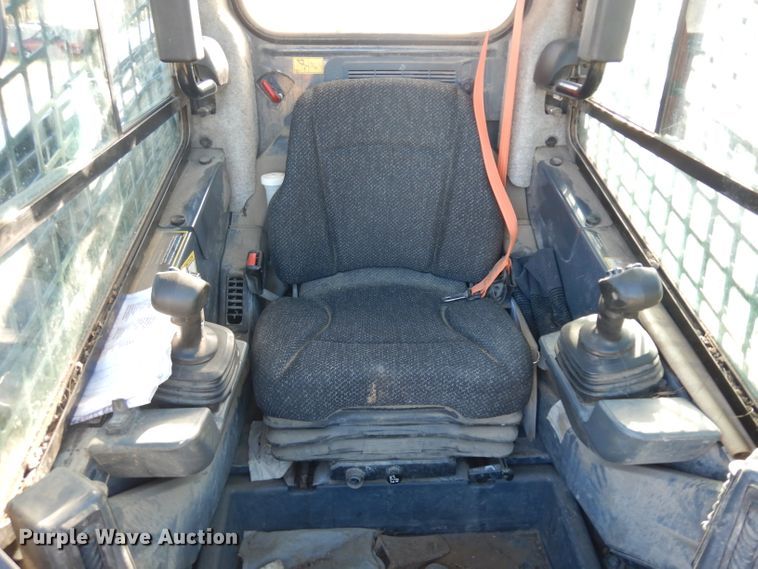 image for item IG9037 2016 John Deere 331G  tracked skid steer loader