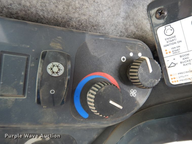 image for item IG9037 2016 John Deere 331G  tracked skid steer loader