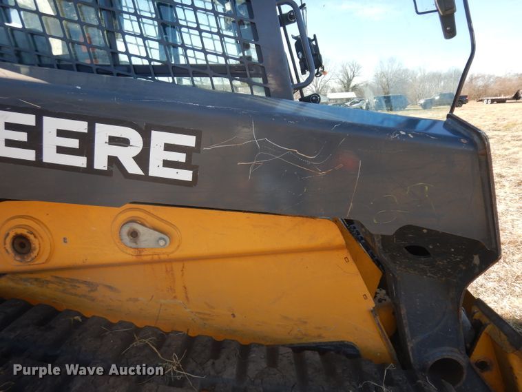 image for item IG9037 2016 John Deere 331G  tracked skid steer loader