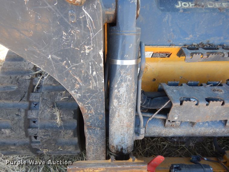 image for item IG9037 2016 John Deere 331G  tracked skid steer loader