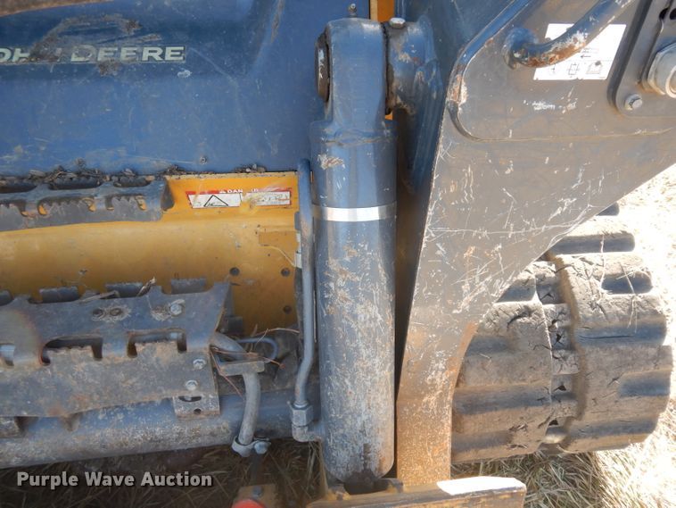 image for item IG9037 2016 John Deere 331G  tracked skid steer loader