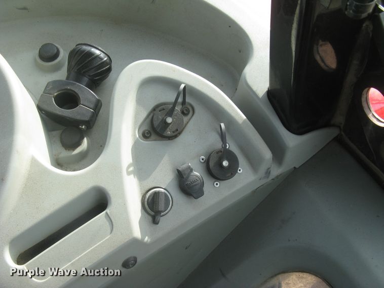 image for item DC1481 2007 Massey-Ferguson 5460  Dyna-4 MFWD tractor