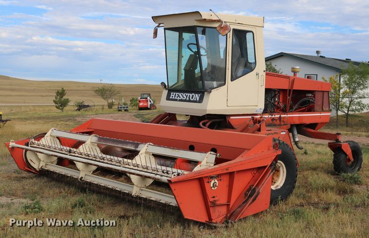 image for item DD6135 Hesston 6600  windrower