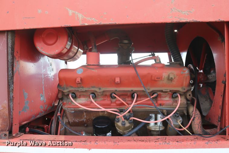 image for item DD6135 Hesston 6600  windrower