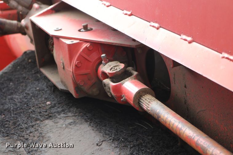 image for item DD6135 Hesston 6600  windrower