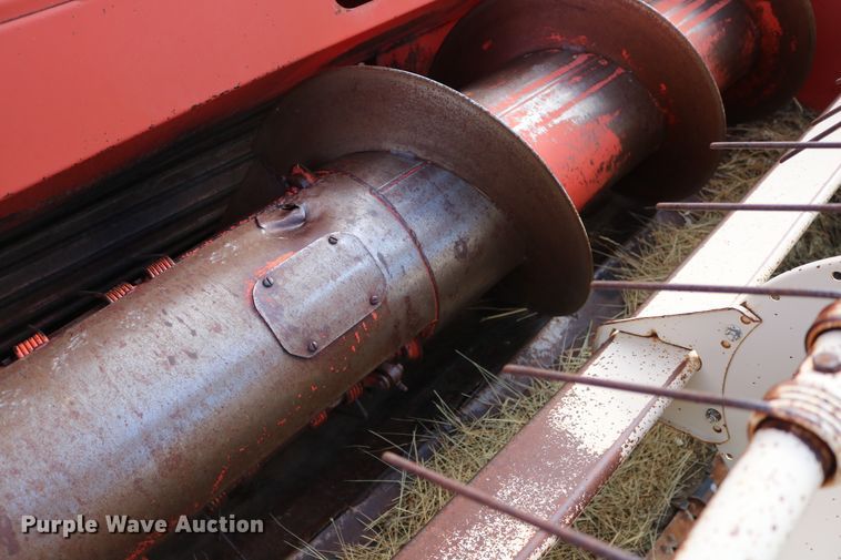 image for item DD6135 Hesston 6600  windrower