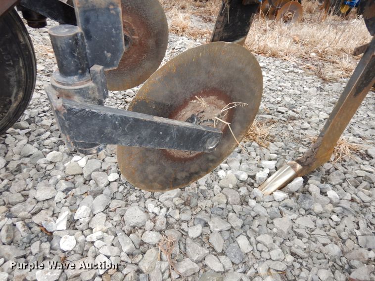 image for item DJ2754 QuinStar Soil Shark SS16-7 ripper