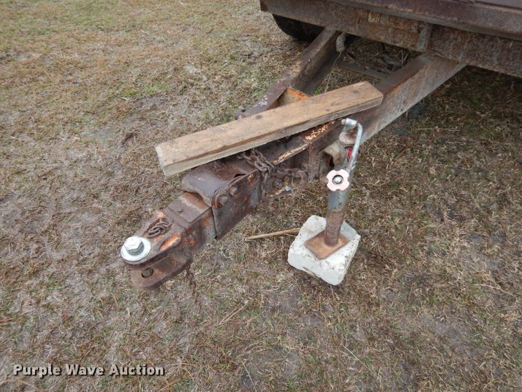 image for item DJ8143 Nurse tank trailer