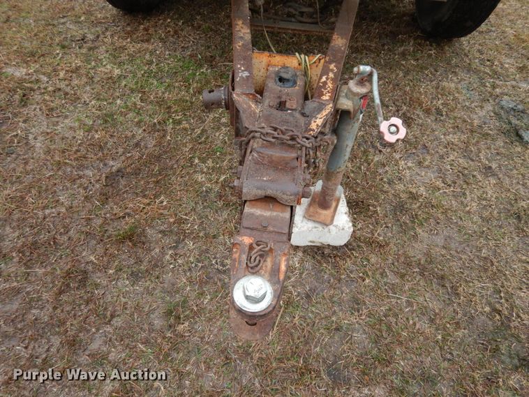 image for item DJ8143 Nurse tank trailer