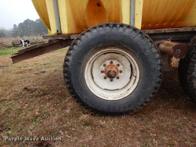 image for item DJ8143 Nurse tank trailer