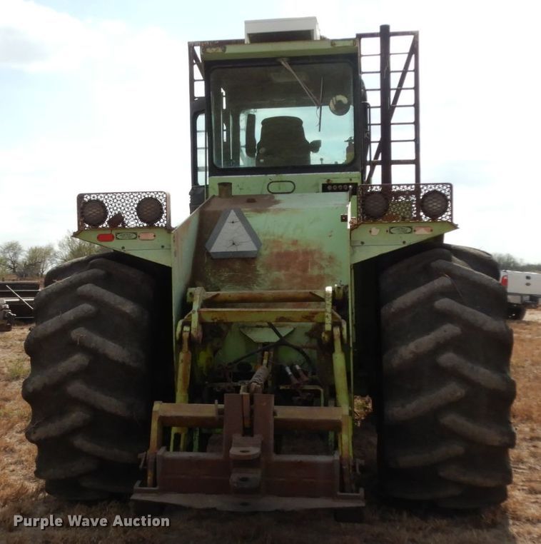 image for item DJ8160 1981 Steiger Cougar III ST280  4WD tractor