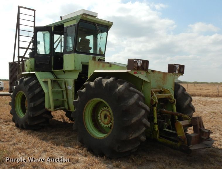 image for item DJ8160 1981 Steiger Cougar III ST280  4WD tractor