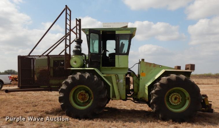 image for item DJ8160 1981 Steiger Cougar III ST280  4WD tractor