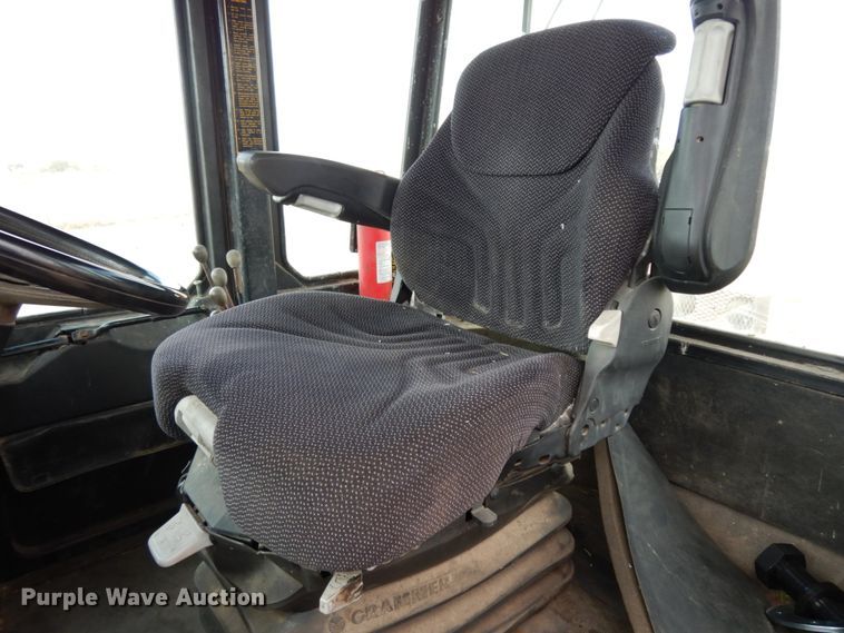 image for item DJ8160 1981 Steiger Cougar III ST280  4WD tractor