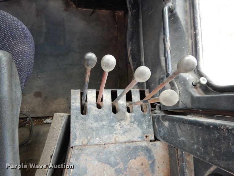 image for item DJ8160 1981 Steiger Cougar III ST280  4WD tractor