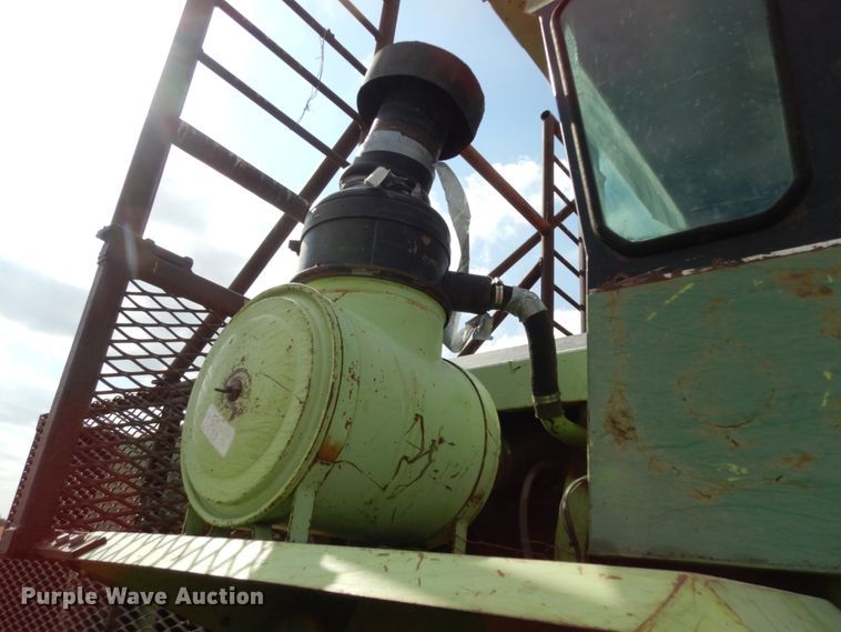 image for item DJ8160 1981 Steiger Cougar III ST280  4WD tractor