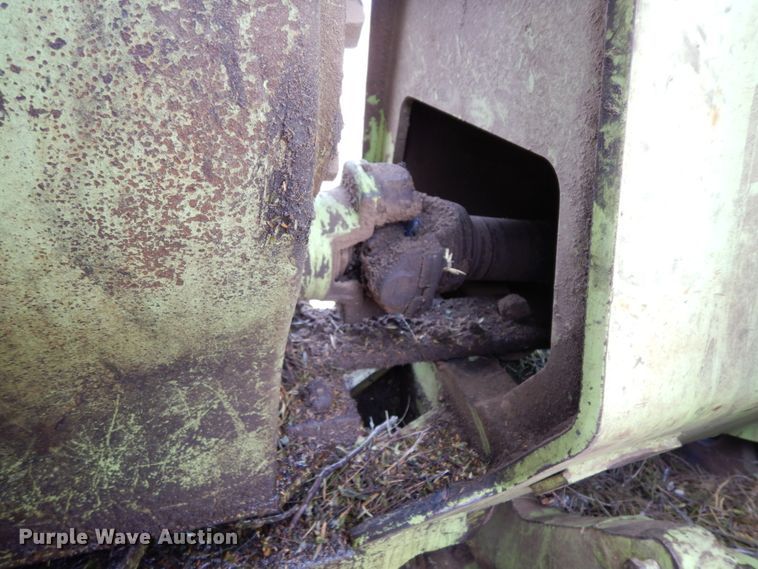 image for item DJ8160 1981 Steiger Cougar III ST280  4WD tractor