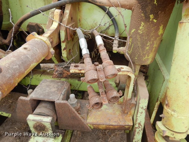 image for item DJ8160 1981 Steiger Cougar III ST280  4WD tractor