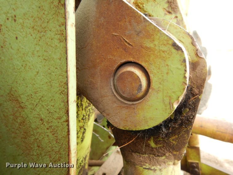 image for item DJ8160 1981 Steiger Cougar III ST280  4WD tractor