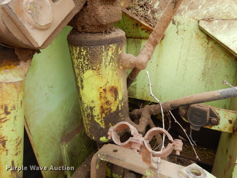 image for item DJ8160 1981 Steiger Cougar III ST280  4WD tractor