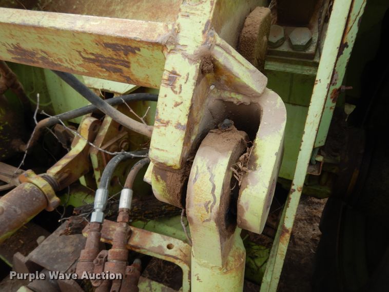 image for item DJ8160 1981 Steiger Cougar III ST280  4WD tractor