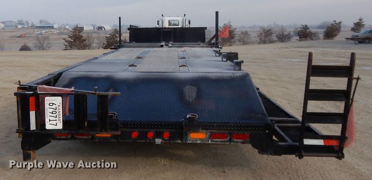 image for item DL2615 2013 Road Runner 5000 sprayer trailer