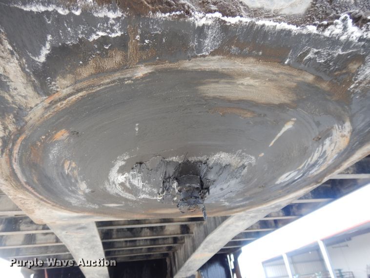 image for item DL2615 2013 Road Runner 5000 sprayer trailer