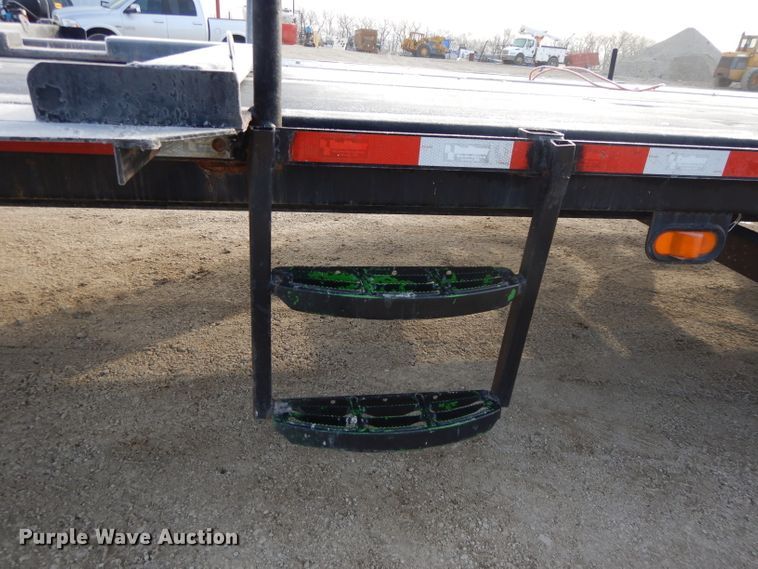 image for item DL2615 2013 Road Runner 5000 sprayer trailer