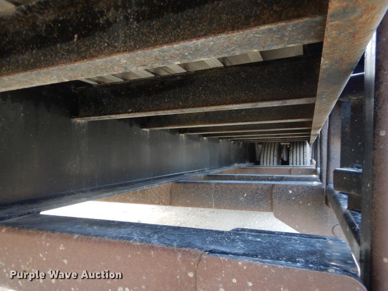 image for item DL2615 2013 Road Runner 5000 sprayer trailer