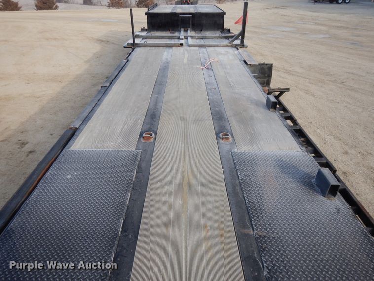 image for item DL2615 2013 Road Runner 5000 sprayer trailer