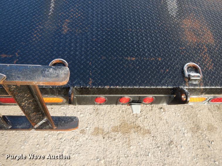 image for item DL2615 2013 Road Runner 5000 sprayer trailer