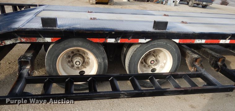 image for item DL2615 2013 Road Runner 5000 sprayer trailer