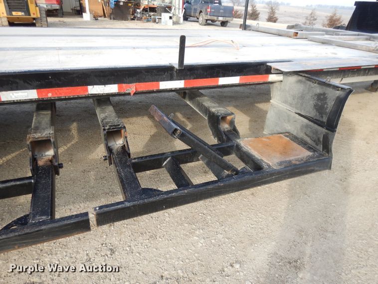 image for item DL2615 2013 Road Runner 5000 sprayer trailer