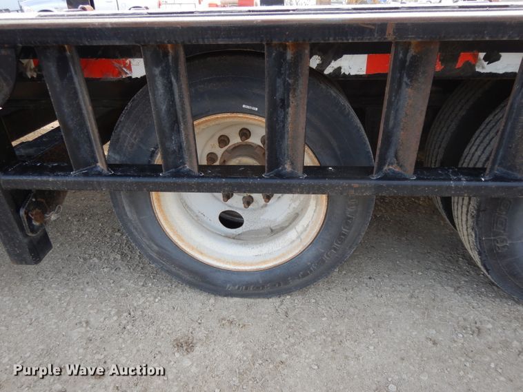 image for item DL2615 2013 Road Runner 5000 sprayer trailer