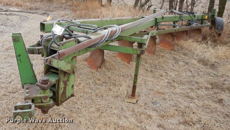 image for item DL2617 John Deere A1450 seven bottom plow
