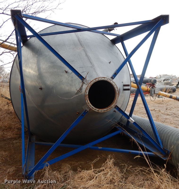 image for item DL2618 Grain bin