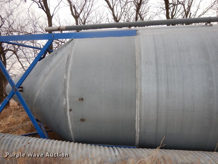 image for item DL2618 Grain bin