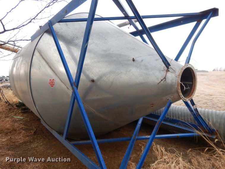 image for item DL2618 Grain bin