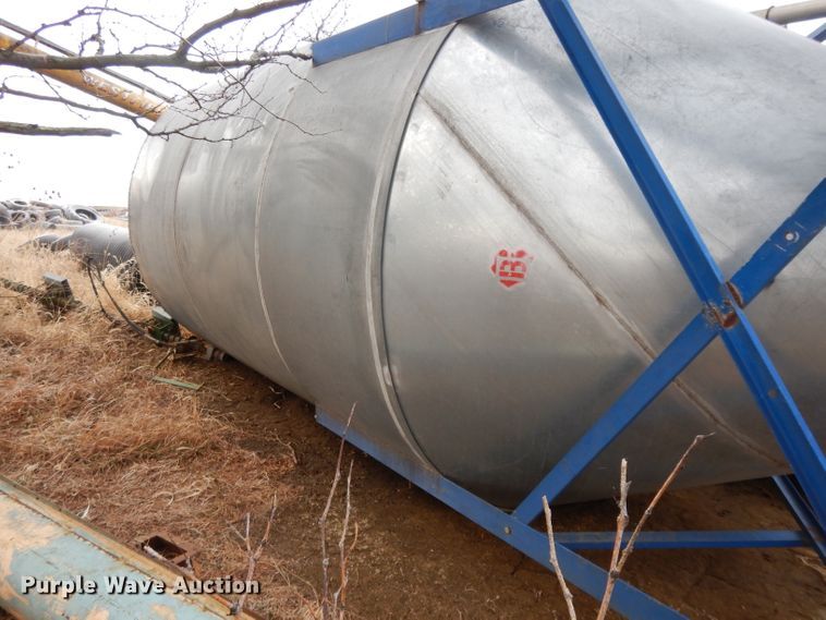 image for item DL2618 Grain bin