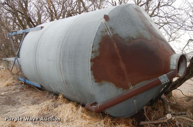 image for item DL2619 Grain bin