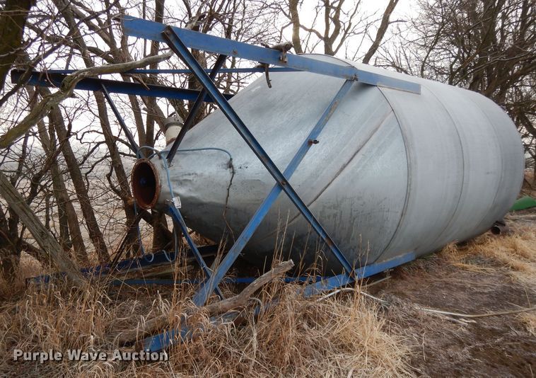 image for item DL2619 Grain bin
