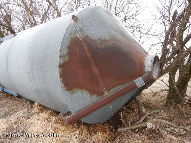 image for item DL2619 Grain bin