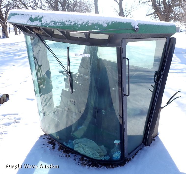 image for item HC9866 John Deere 9500 cab
