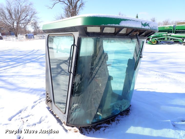 image for item HC9866 John Deere 9500 cab