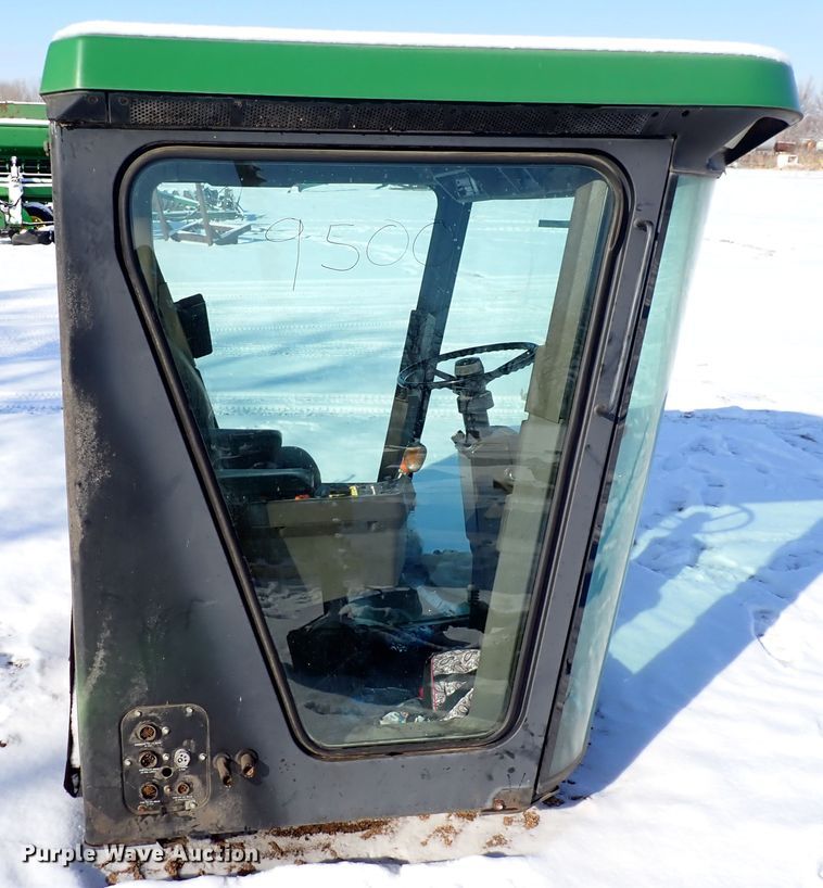 image for item HC9866 John Deere 9500 cab
